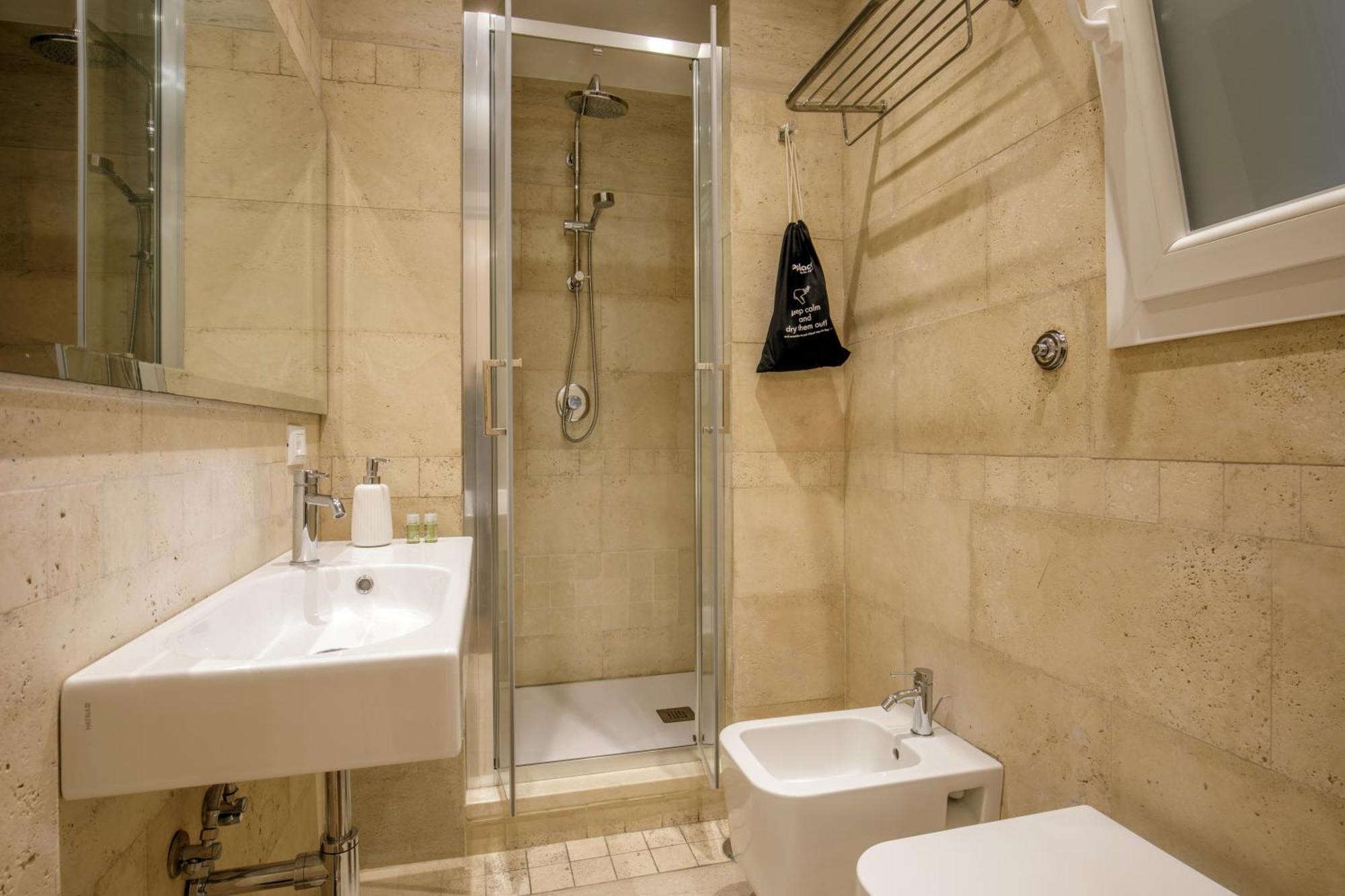 Daplace - Santa Susanna Suites Rome Bagian luar foto
